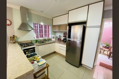 Casa à venda com 3 quartos, 204m² em Campo Grande, São Paulo