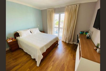 Casa à venda com 3 quartos, 204m² em Campo Grande, São Paulo