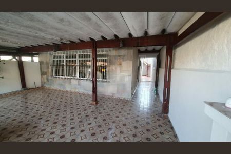 Casa à venda com 3 quartos, 175m² em Cupecê, São Paulo