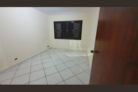 Casa à venda com 3 quartos, 175m² em Cupecê, São Paulo