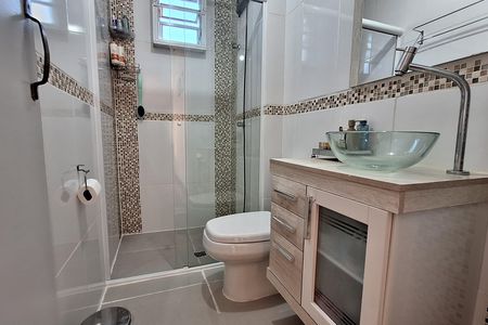 Apartamento à venda com 56m², 2 quartos e 1 vaga Apartamento à venda com 56m², 2 quartos e 1 vagaBanheiro