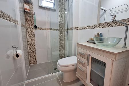 Apartamento à venda com 56m², 2 quartos e 1 vaga Apartamento à venda com 56m², 2 quartos e 1 vagaBanheiro