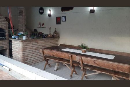 Casa à venda com 3 quartos, 141m² em Vila do Castelo, São Paulo