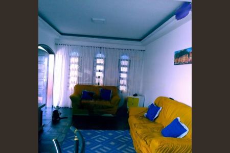 Casa à venda com 3 quartos, 180m² em Vila Quintana, São Paulo