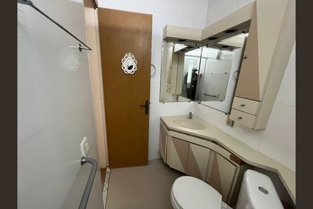 Apartamento à venda com 49m², 2 quartos e 1 vaga Apartamento à venda com 49m², 2 quartos e 1 vagaBanheiro