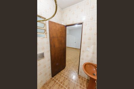 Casa para alugar com 80m², 1 quarto e 2 vagasBanheiro