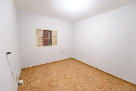 Quarto de casa para alugar com 1 quarto, 80m² em Jardim Gurilândia, Taubaté