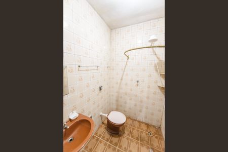 Casa para alugar com 80m², 1 quarto e 2 vagasBanheiro