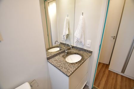 Apartamento para alugar com 66m², 2 quartos e 1 vagaBanheiro Suíte