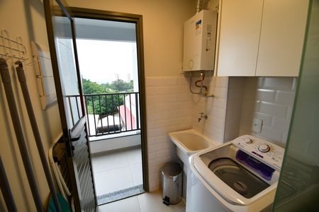 Apartamento para alugar com 66m², 2 quartos e 1 vagaÁrea de Serviço