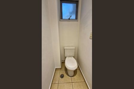 Casa de condomínio para alugar com 170m², 3 quartos e 2 vagasBanheiro