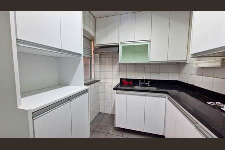 Casa de condomínio para alugar com 170m², 3 quartos e 2 vagasCozinha