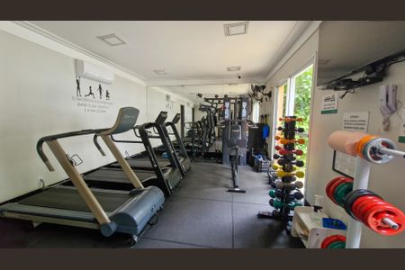Casa de condomínio para alugar com 170m², 3 quartos e 2 vagasAcademia