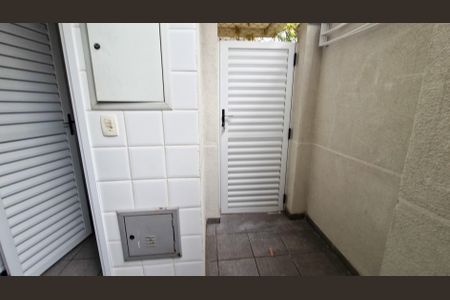 Casa de condomínio para alugar com 170m², 3 quartos e 2 vagasÁrea de Serviço