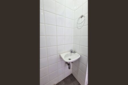 Casa de condomínio para alugar com 170m², 3 quartos e 2 vagasBanheiro