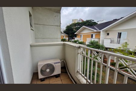 Casa de condomínio para alugar com 170m², 3 quartos e 2 vagasVaranda
