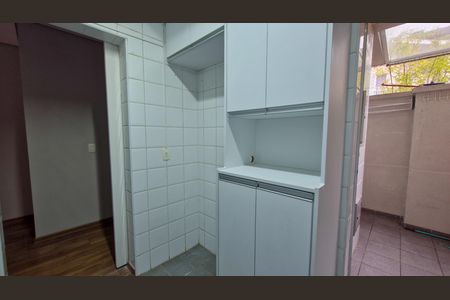 Casa de condomínio para alugar com 170m², 3 quartos e 2 vagasCozinha 