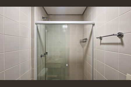 Casa de condomínio para alugar com 170m², 3 quartos e 2 vagasBanheiro 