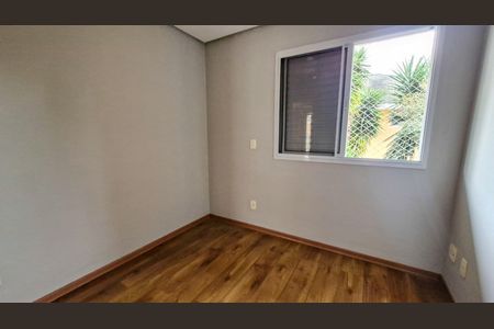 Quarto de casa de condomínio para alugar com 3 quartos, 170m² em Vila Sofia, São Paulo