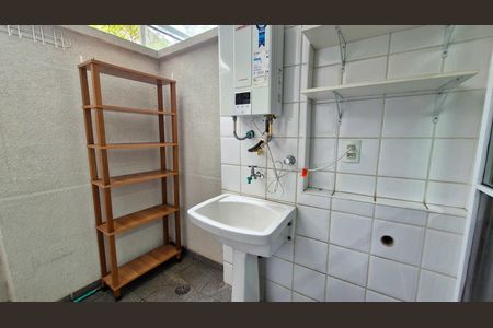 Casa de condomínio para alugar com 170m², 3 quartos e 2 vagasÁrea de Serviço
