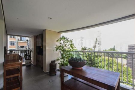 Apartamento à venda com 4 quartos, 246m² em Vila Sofia, São Paulo