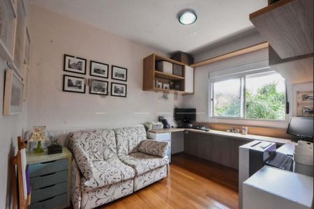 Apartamento à venda com 4 quartos, 246m² em Vila Sofia, São Paulo
