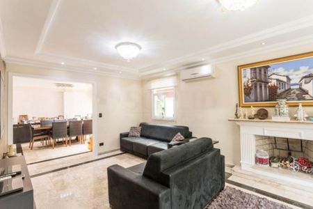 Casa à venda com 4 quartos, 219m² em Jardim Cordeiro, São Paulo