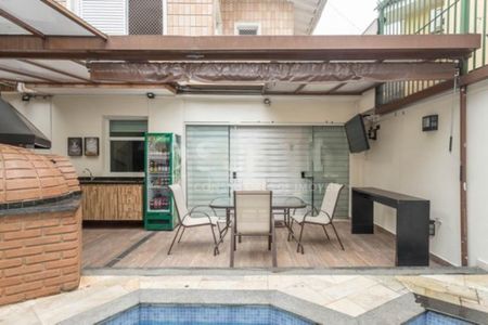 Casa à venda com 4 quartos, 219m² em Jardim Cordeiro, São Paulo