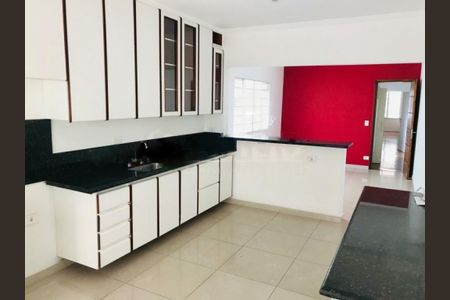 Casa à venda com 176m², 3 quartos e 4 vagas