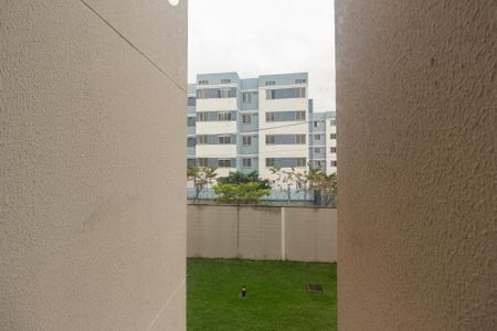 Vista da Sala de apartamento para alugar com 2 quartos, 40m² em Guaratiba, Rio de Janeiro