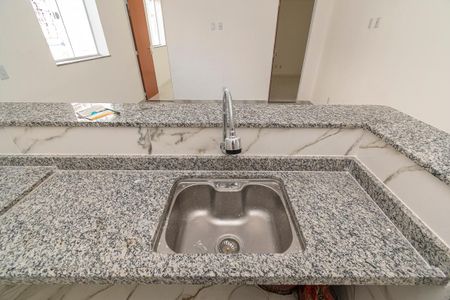 Casa de condomínio para alugar com 55m², 2 quartos e sem vaga Casa de condomínio para alugar com 55m², 2 quartos e sem vagaCozinha