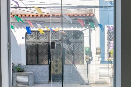 Vista da Sala de casa de condomínio para alugar com 2 quartos, 55m² em Olaria, Rio de Janeiro