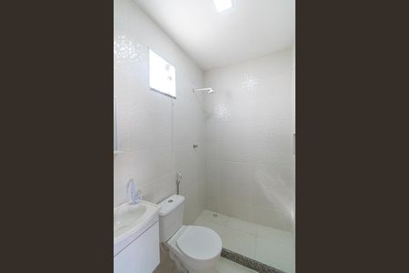 Casa de condomínio para alugar com 55m², 2 quartos e sem vaga Casa de condomínio para alugar com 55m², 2 quartos e sem vagaBanheiro