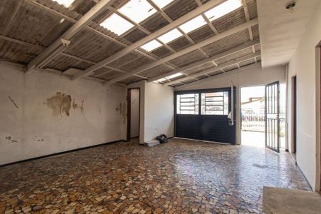 Casa à venda com 99m², 3 quartos e 2 vagas Casa à venda com 99m², 3 quartos e 2 vagasVaranda