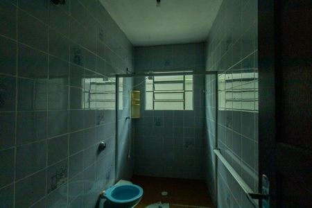 Casa à venda com 99m², 3 quartos e 2 vagas Casa à venda com 99m², 3 quartos e 2 vagasBanheiro Social