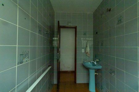 Casa à venda com 99m², 3 quartos e 2 vagas Casa à venda com 99m², 3 quartos e 2 vagasBanheiro Social