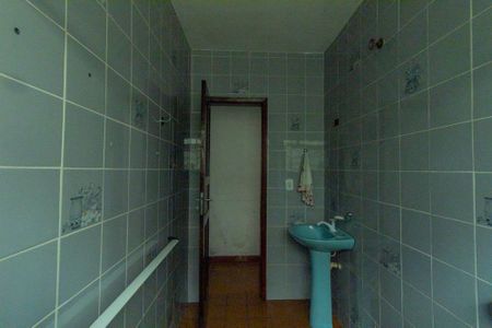Casa à venda com 99m², 3 quartos e 2 vagas Casa à venda com 99m², 3 quartos e 2 vagasBanheiro Social
