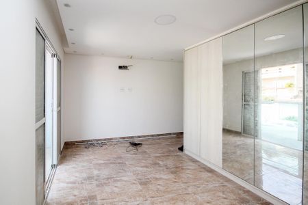 Casa de condomínio para alugar com 225m², 3 quartos e 2 vagas Casa de condomínio para alugar com 225m², 3 quartos e 2 vagasSuíte