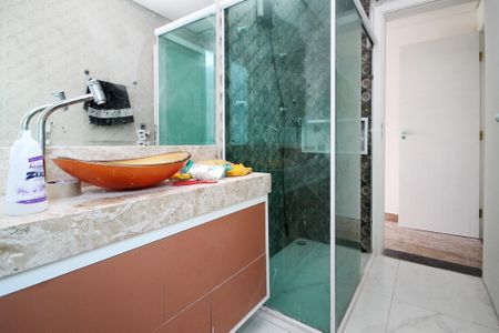 Casa de condomínio para alugar com 225m², 3 quartos e 2 vagas Casa de condomínio para alugar com 225m², 3 quartos e 2 vagasBanheiro Suíte