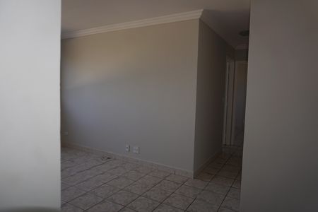 Sala de apartamento para alugar com 2 quartos, 54m² em Jardim Dom José, Embu das Artes
