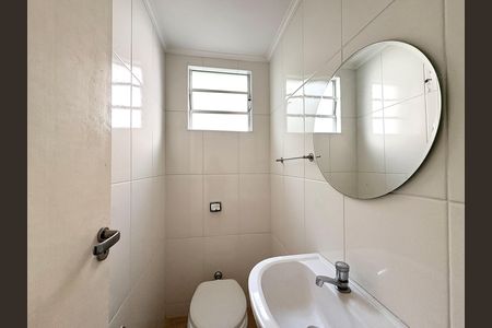 Casa à venda com 150m², 3 quartos e 1 vaga Casa à venda com 150m², 3 quartos e 1 vagaBanheiro de serviço