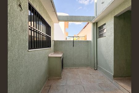 Casa à venda com 150m², 3 quartos e 1 vaga Casa à venda com 150m², 3 quartos e 1 vagaQuintal
