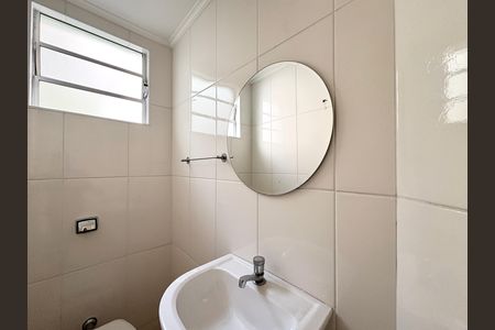 Casa à venda com 150m², 3 quartos e 1 vaga Casa à venda com 150m², 3 quartos e 1 vagaBanheiro de serviço