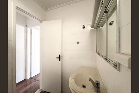 Casa à venda com 150m², 3 quartos e 1 vaga Casa à venda com 150m², 3 quartos e 1 vagaBanheiro