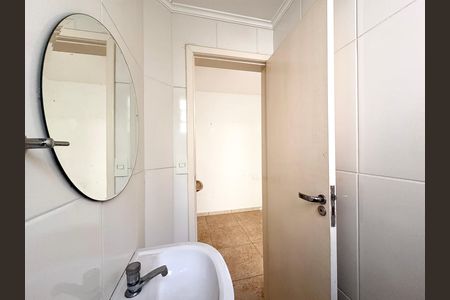 Casa à venda com 150m², 3 quartos e 1 vaga Casa à venda com 150m², 3 quartos e 1 vagaBanheiro de serviço