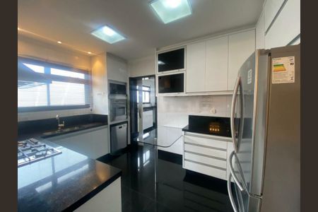 Apartamento à venda com 335m², 4 quartos e 5 vagas