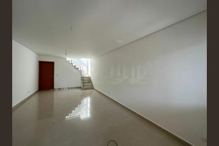 Casa à venda com 3 quartos, 125m² em Campo Grande, São Paulo