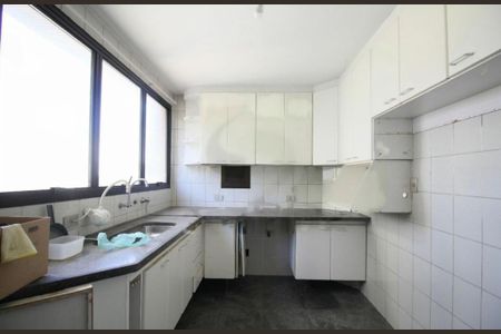 Apartamento à venda com 241m², 4 quartos e 4 vagas