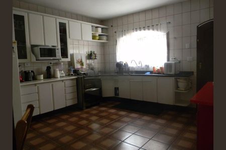 Casa à venda com 3 quartos, 180m² em Jardim Malia II, São Paulo