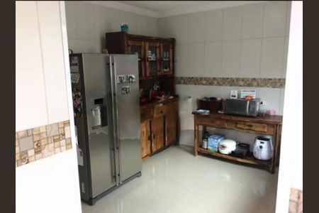 Casa à venda com 3 quartos, 190m² em Jardim Melo, Diadema
